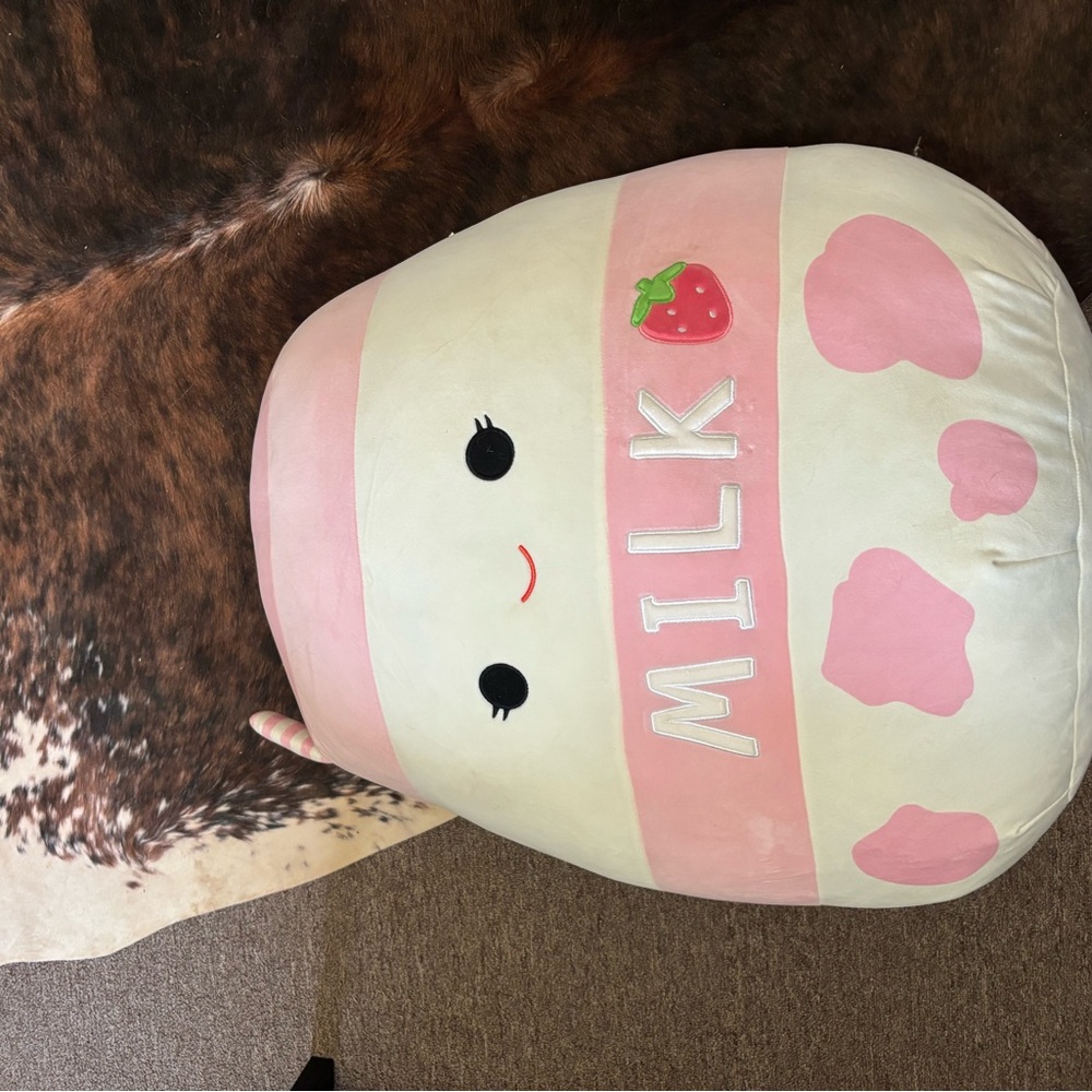 Strawberry milk squishmellow